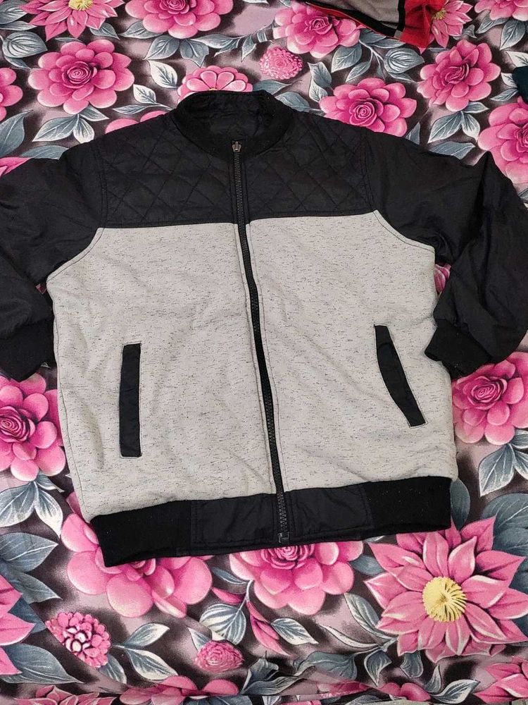 Stylish 2 in 1  Quilted Bomber Jacket