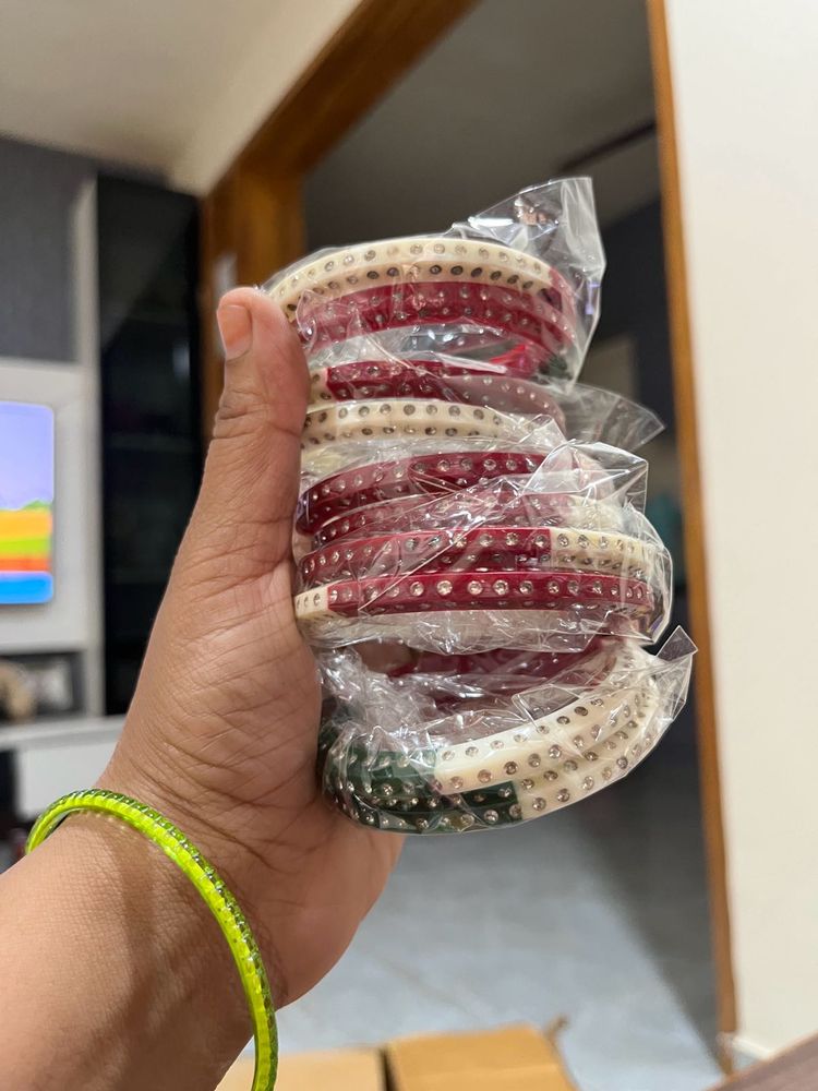 women’s bangles for daily use and party wear