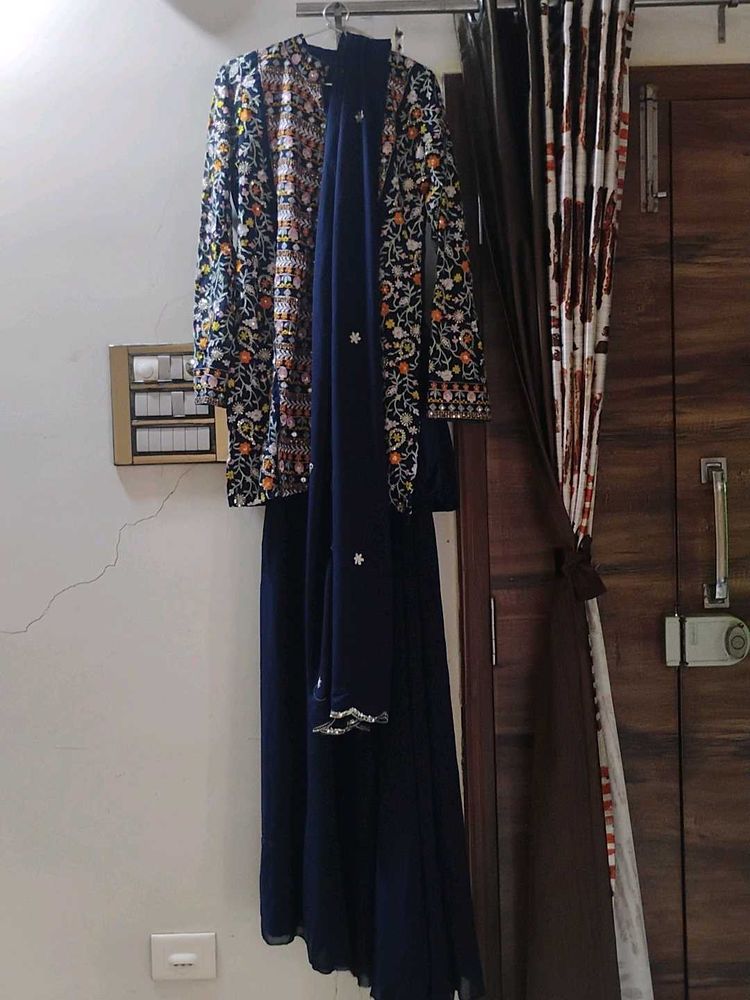 Beautiful Embroidered Set with Dupatta and skirt