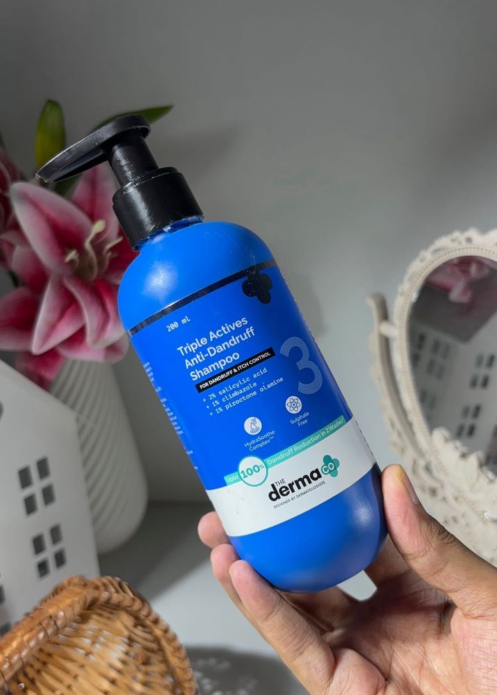 Derma Co. Triple Actives Anti-Dandruff Shampoo