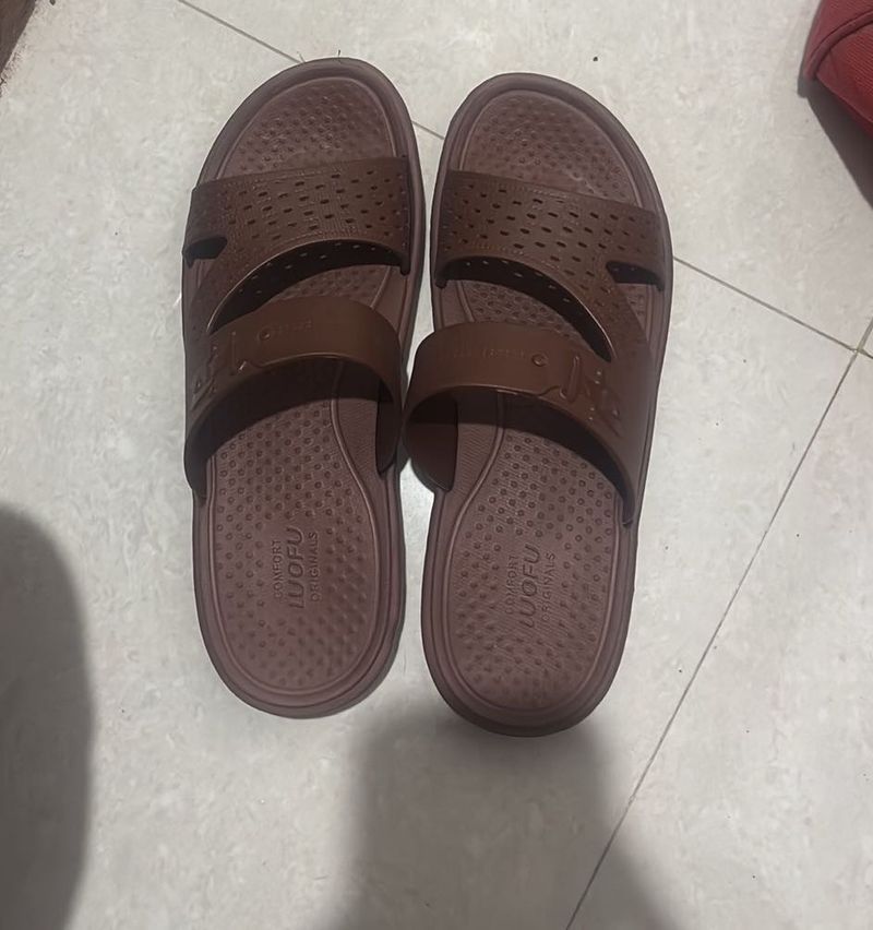 Comfortable Brown Slides