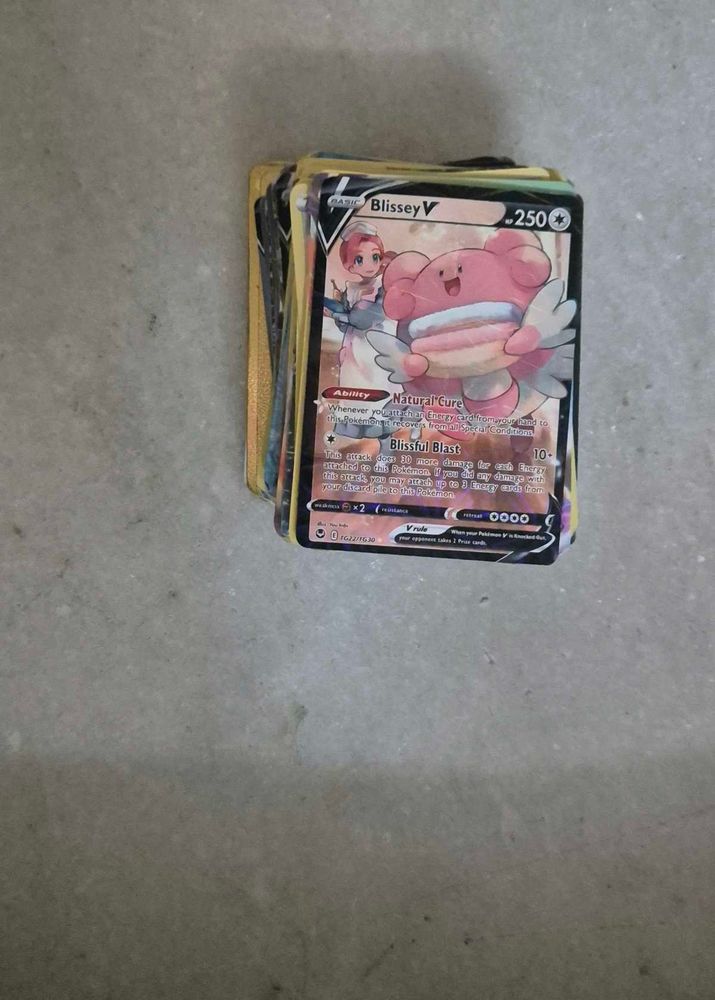 Bunch of 113 pokemon cards