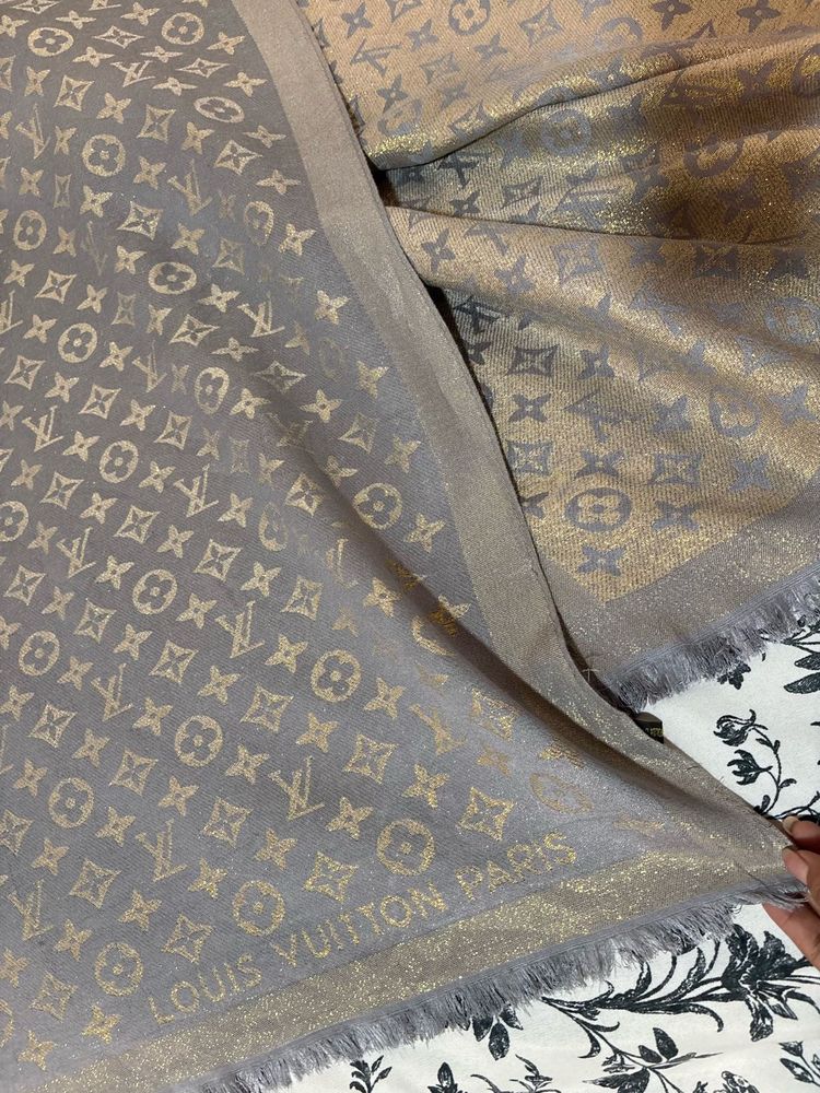 Louis Vuitton reversible Luxury Monogram shawl
