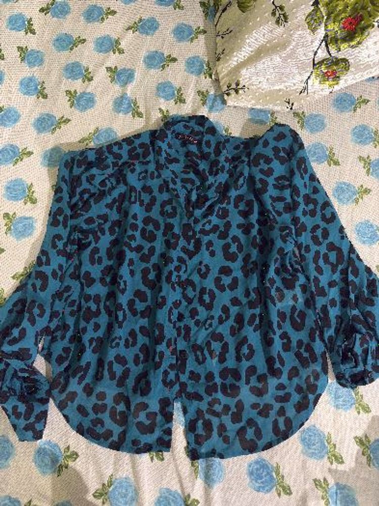 Stylish Leopard Print Button-Up Top