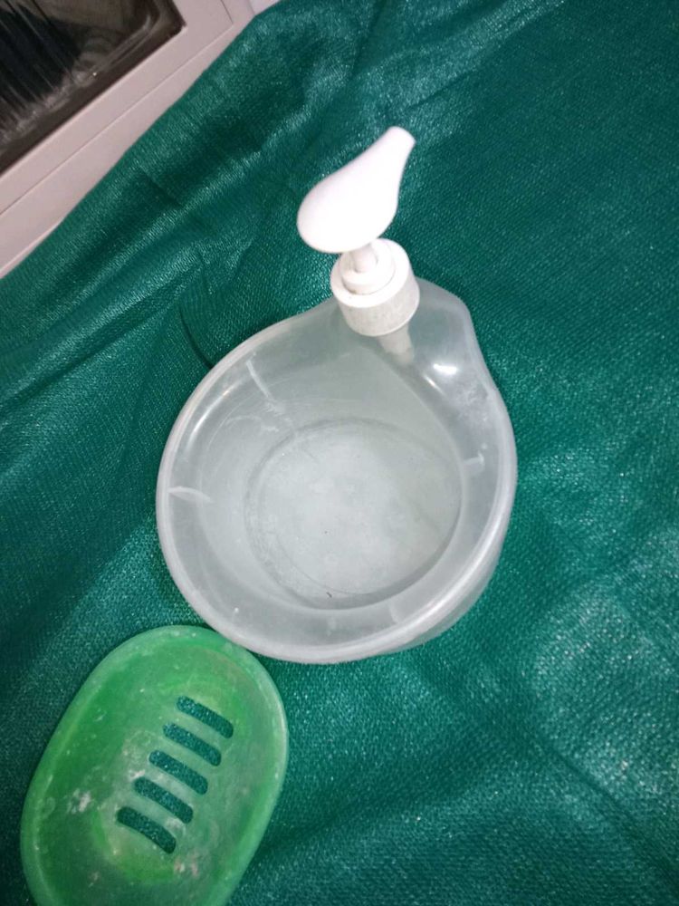 Clear  dispenser &amp; green soap dis