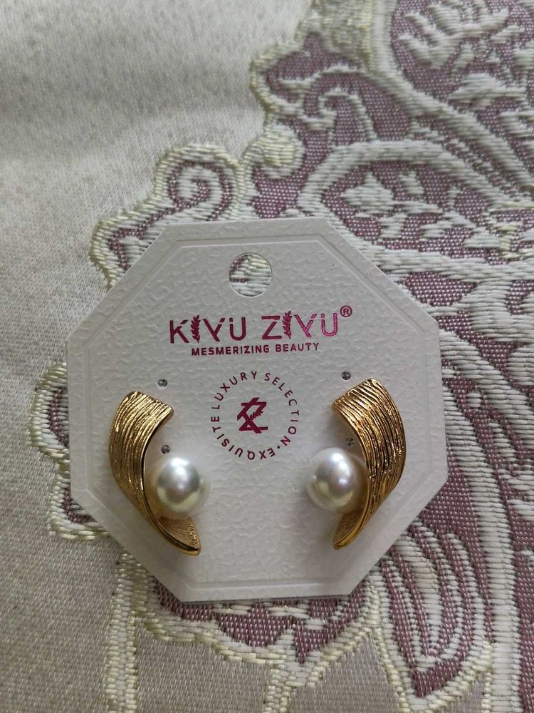 Elegant Pearl &amp; Gold anti tarnish earings