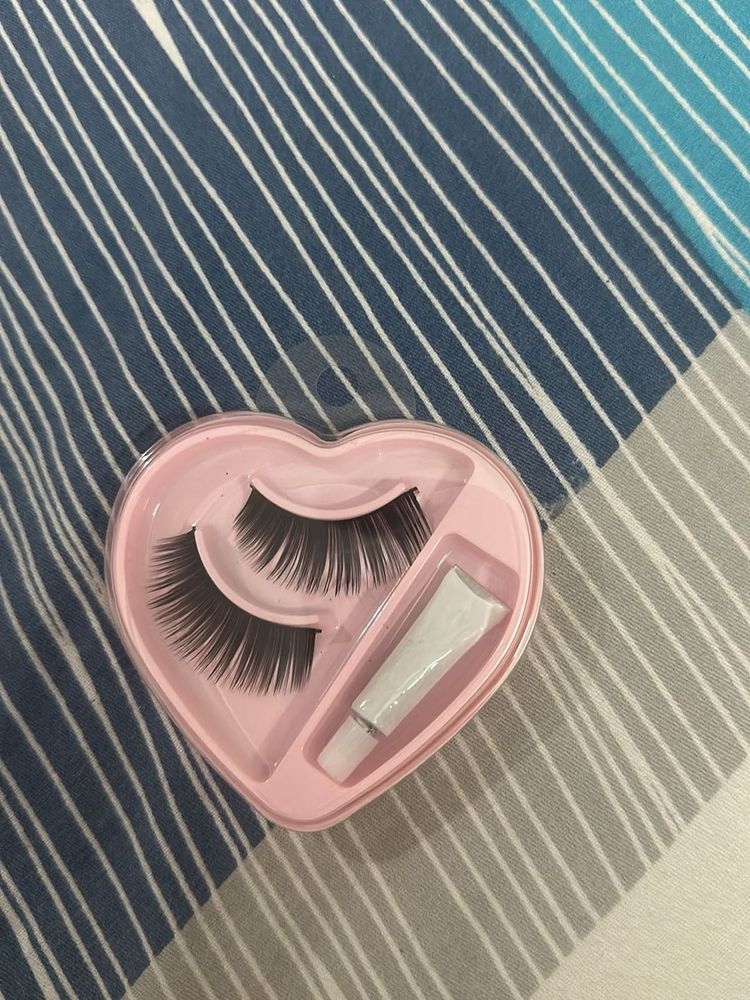 False Eyelashes with Glue