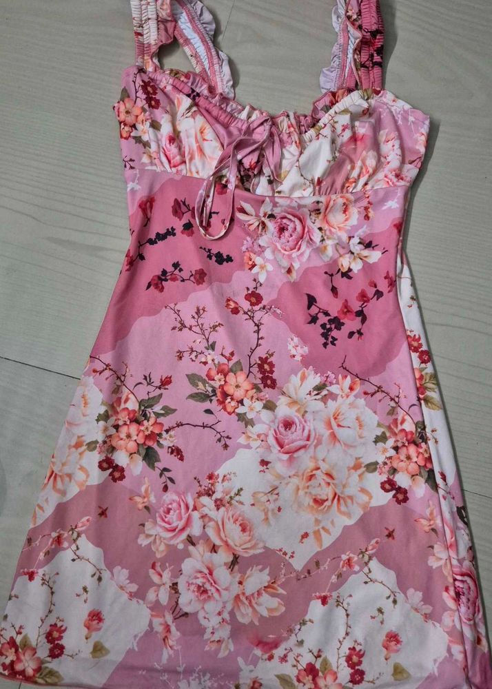 Floral printed mini dress