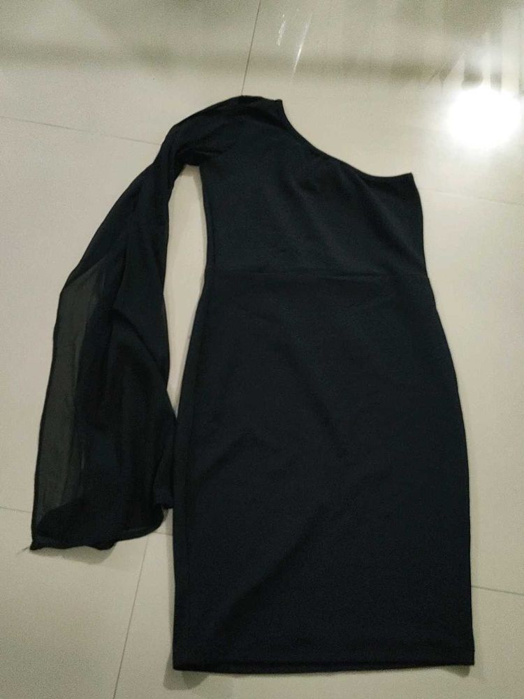 Black One shoulder mini dress