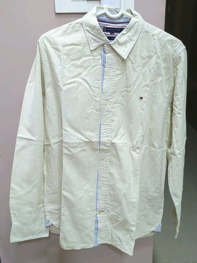 Tommy Hilfiger Men's Classic Fit Shirt