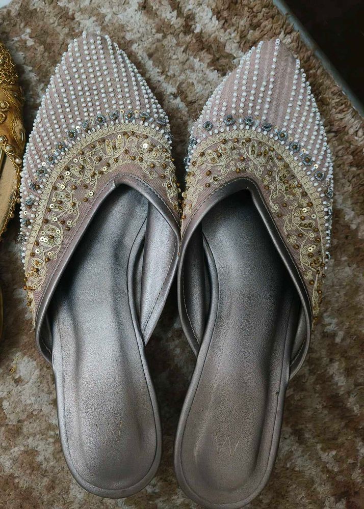 Embroidered Ethnic Style Bellies - 2 Pair