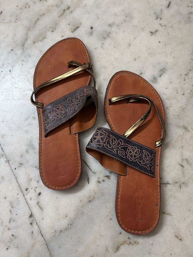 Stylish Brown &amp; Gold Flat Sandals
