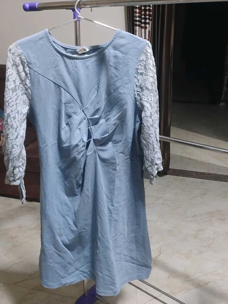 Chic Blue Lace Sleeve Dress