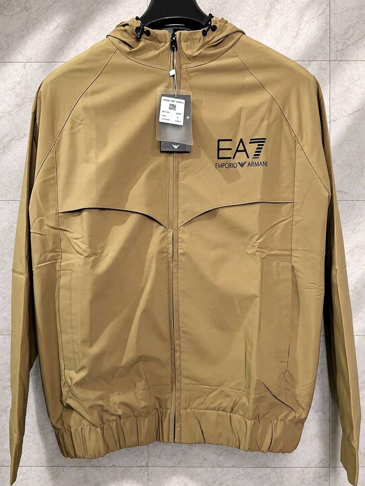 windbreaker premium Lightweight Jacket