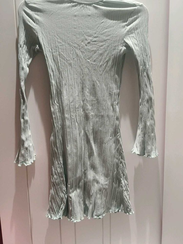 preety body con dress