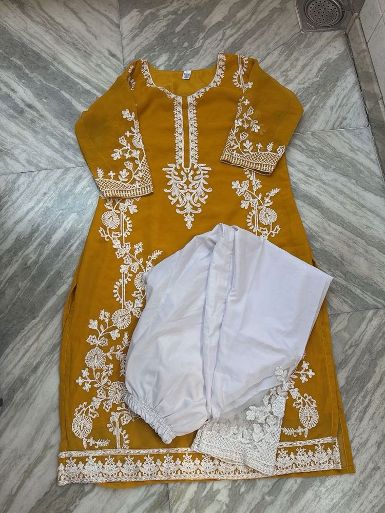 Elegant Yellow Kurta Set with White Embroidery