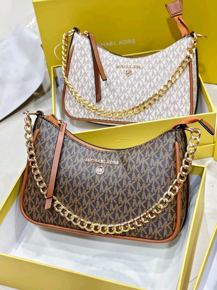 Michael Kors Shoulder Bag - Classic Monogram