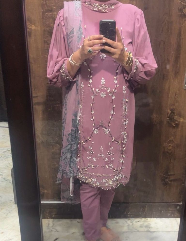 pakistani suit