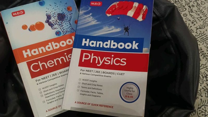 Handbook Physics &amp; Chemistry for NEET/JEE