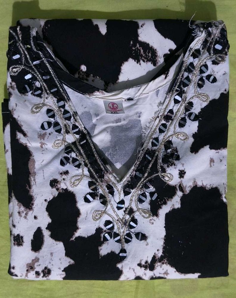black &amp; white kurtis for daily wear