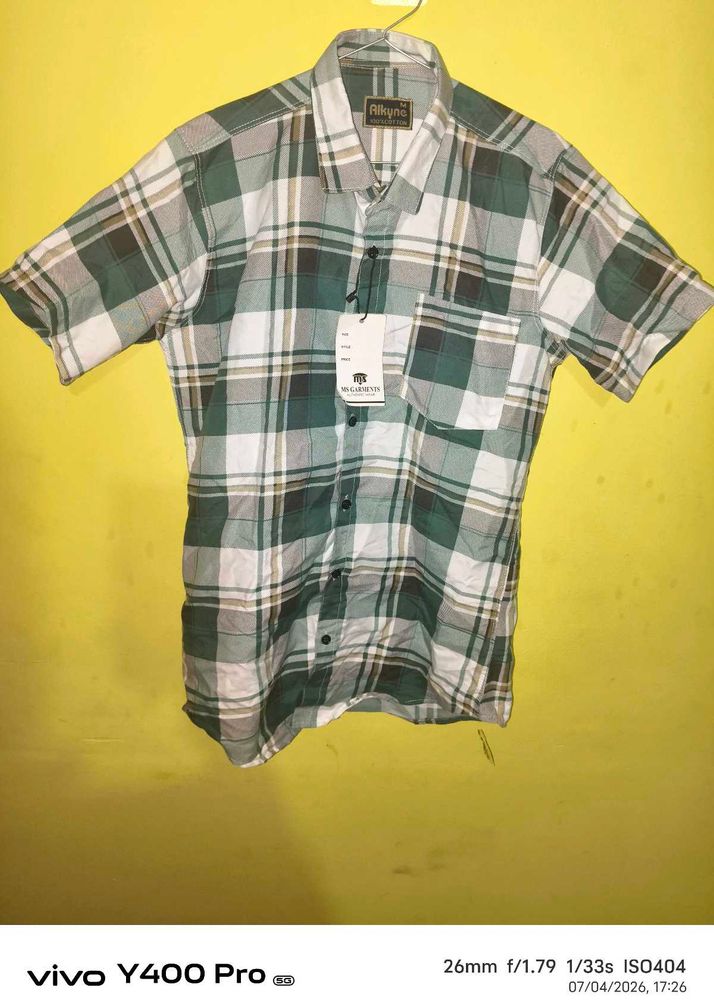 Men's Green Plaid Short Sleeve Shirt