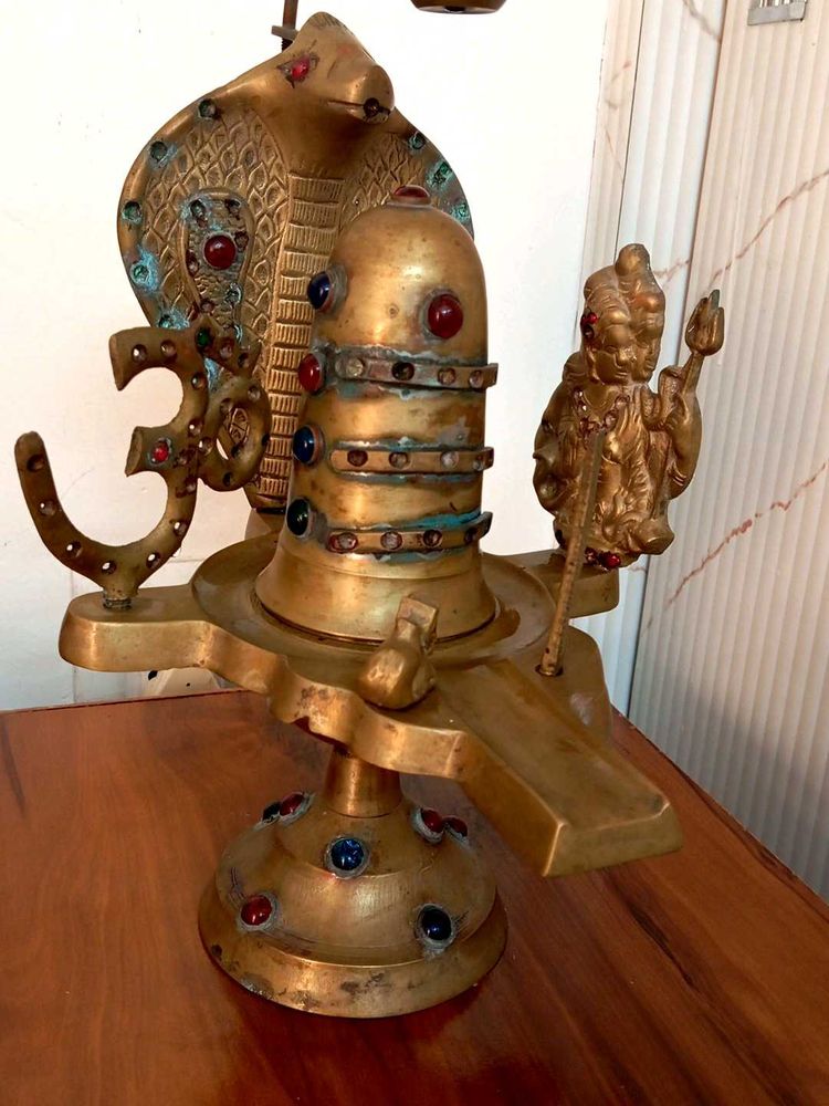Vintage Shiva with precious stones..