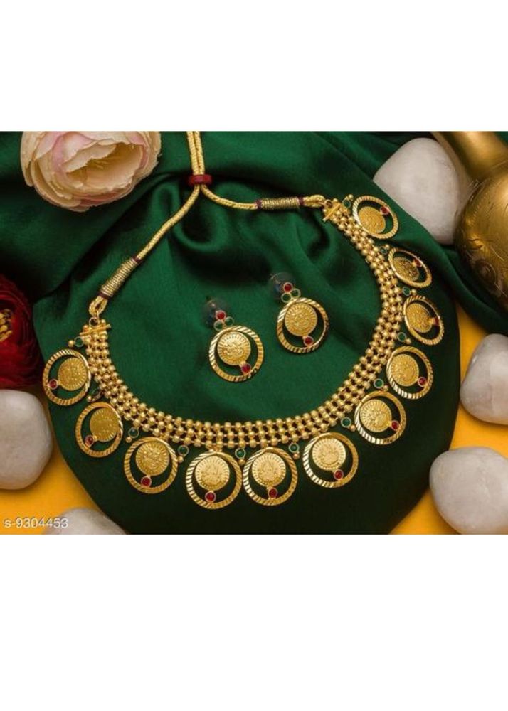 Gold Coin Necklace Set
