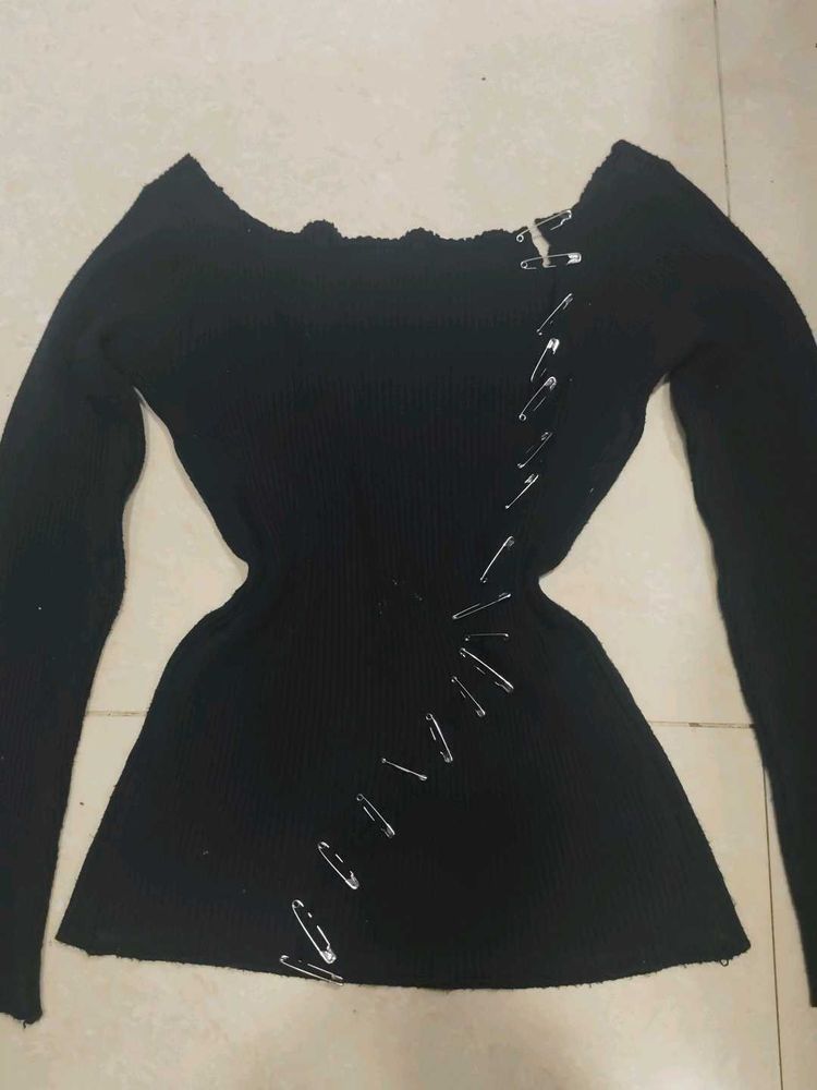 Black Safety Pin Detail Knit Top