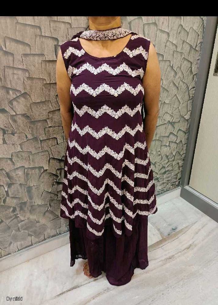 Elegant Ethnic Gown with Chevron Design