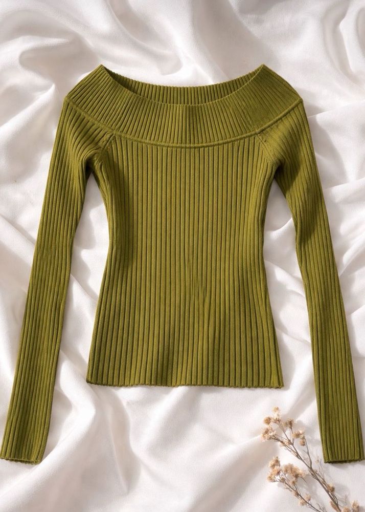 Olive Green Ribbed Knit sweater 🦋