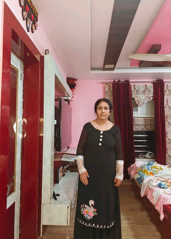 Elegant Black Kurta with Swan Embroidery
