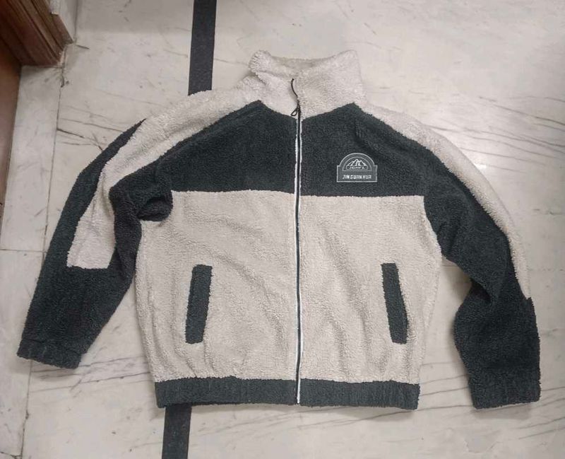 Trendy Fleece Jacket (suitable for colder regions)