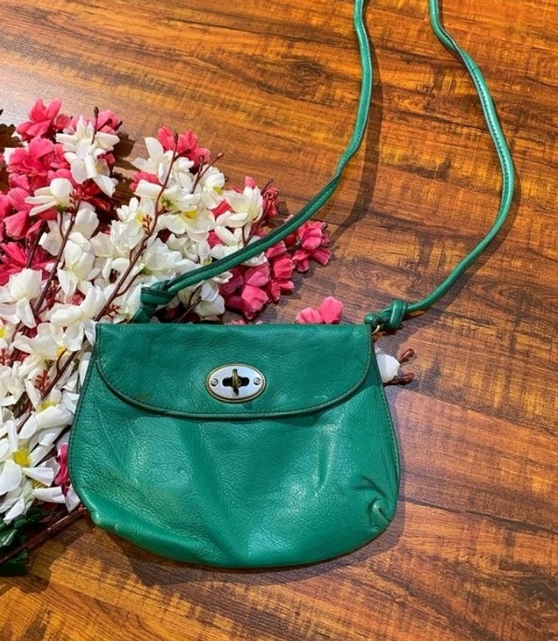Fossil green leather sling
