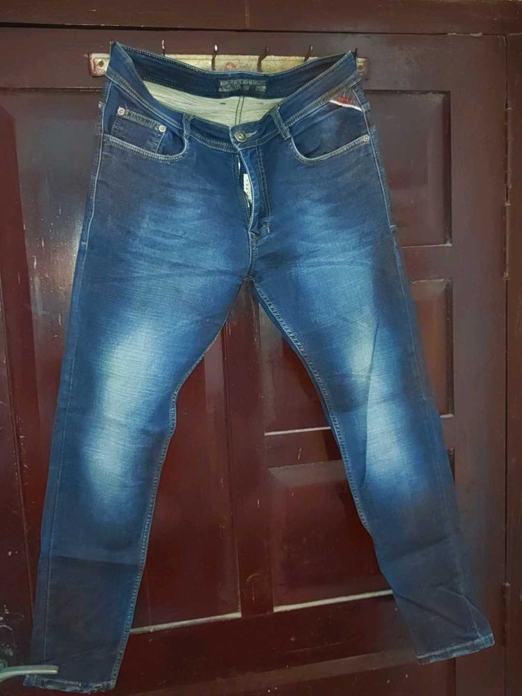 Men's Stylish Blue Wash Denim Jeans