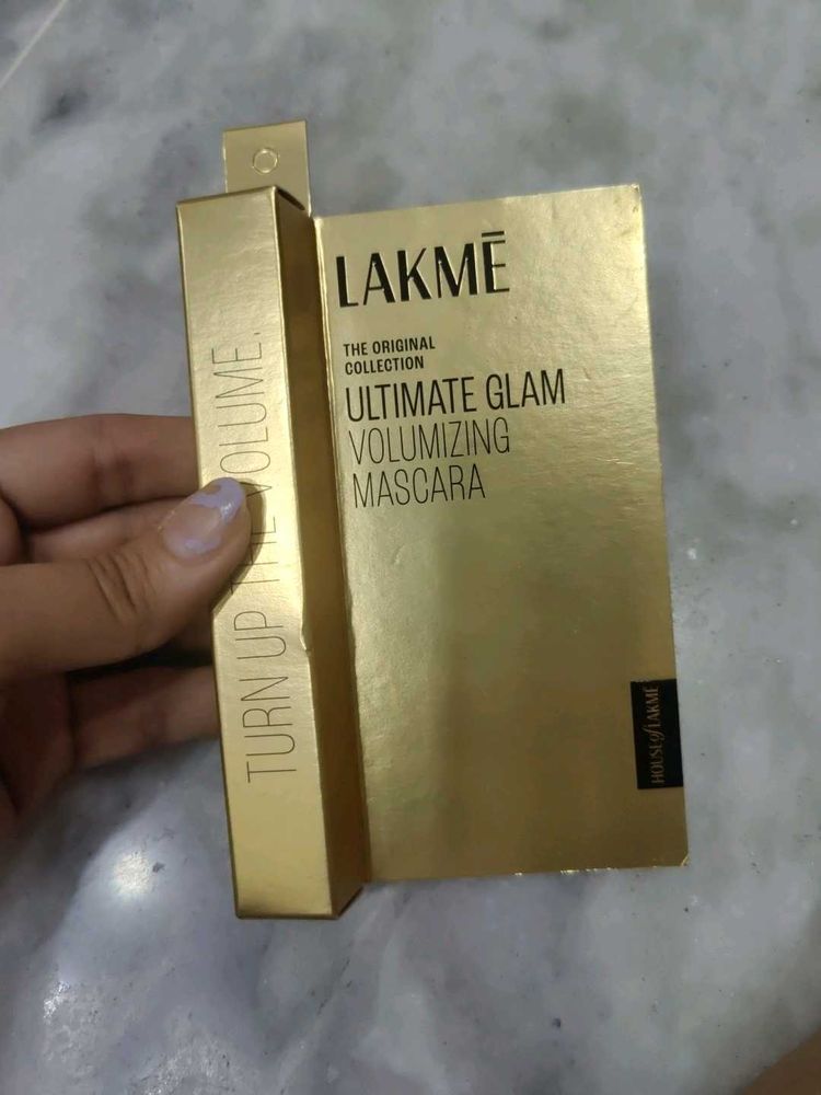 Lakme Volumizing Mascara
