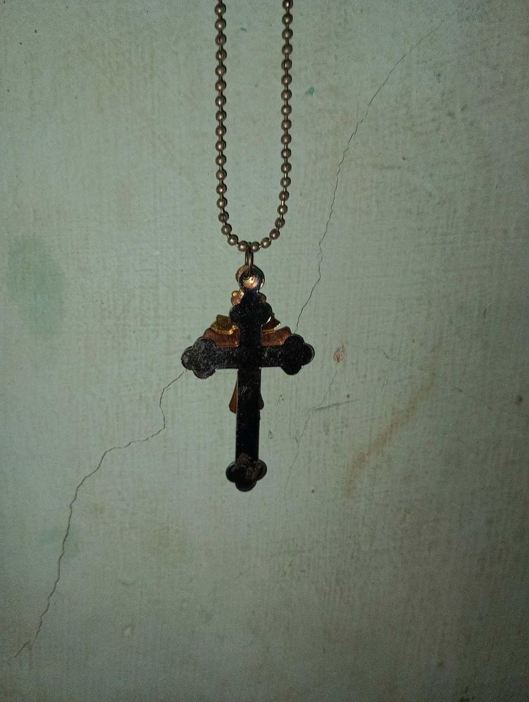 Unique Cross Pendant Necklace