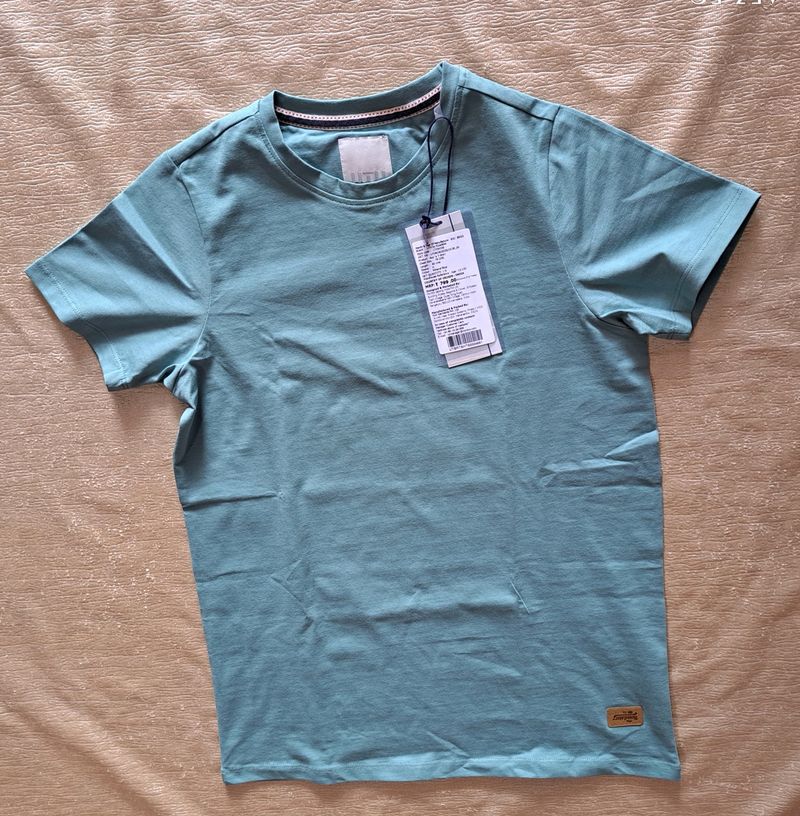 UTH Boys T Shirt(blue)