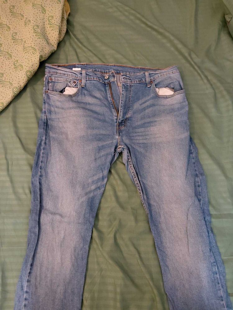 LEVIS Classic Blue Denim Jeans