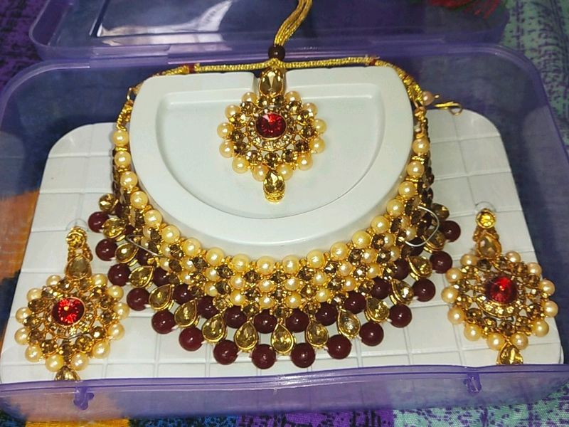 New High Quality Pearls With Gold Kundan Stone Big AD Stone Red Full Necklace With Mang Tikka With Earing It's New