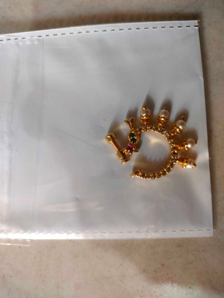 Gold-toned &amp; Pearl Nose Ring