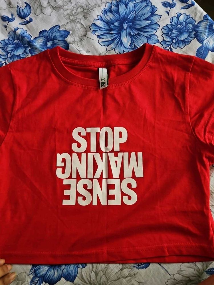 Red Cropped T-Shirt "Stop Making Sense"