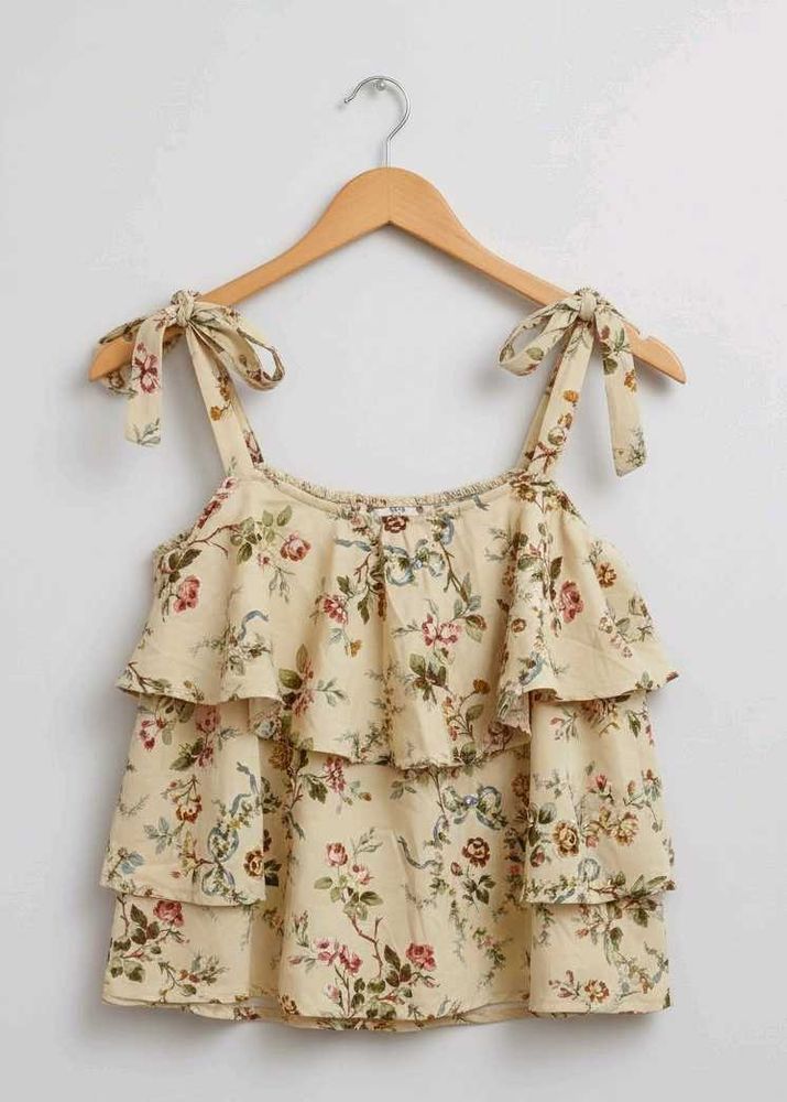 Floral Ruffled Camisole Top 🌻