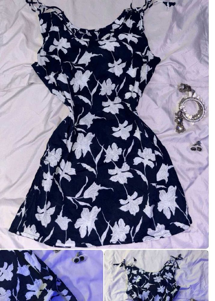 Stylish Blue Floral short kurti top