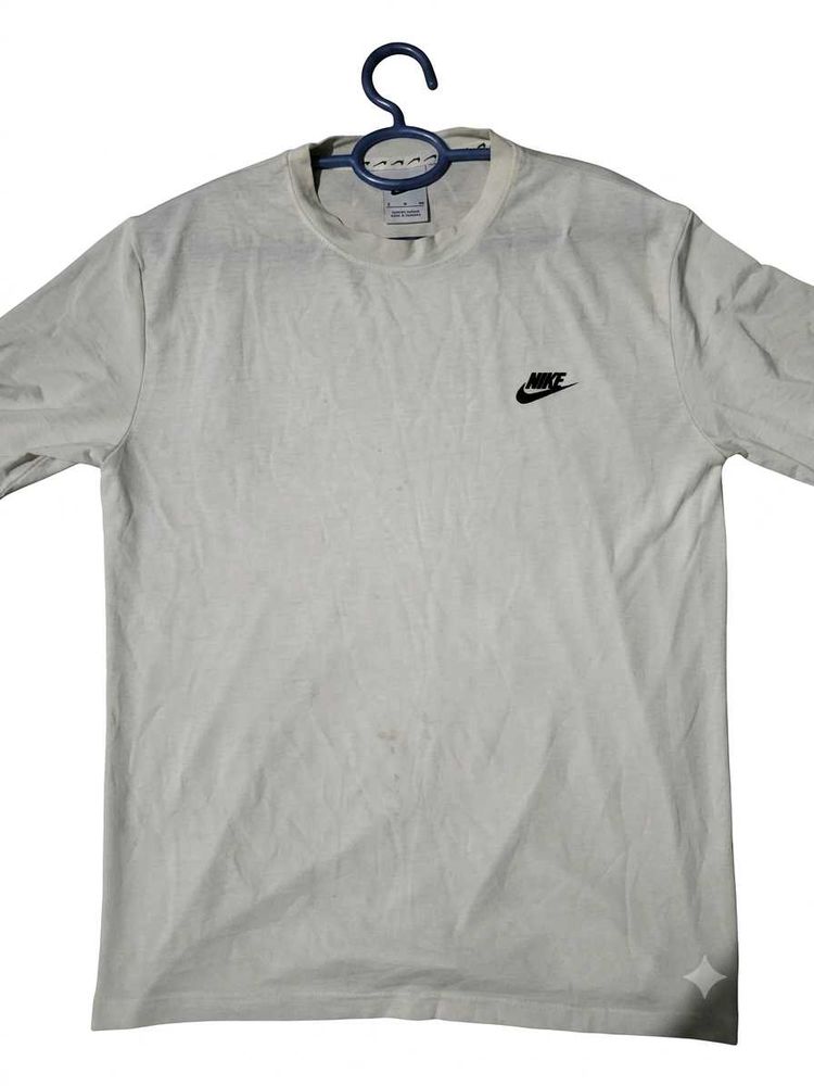 Nike White T-Shirt