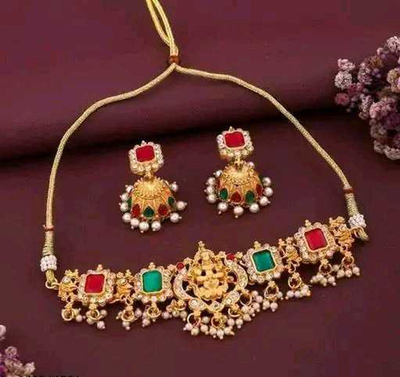 Rose gold plated Necklace with pretty earings