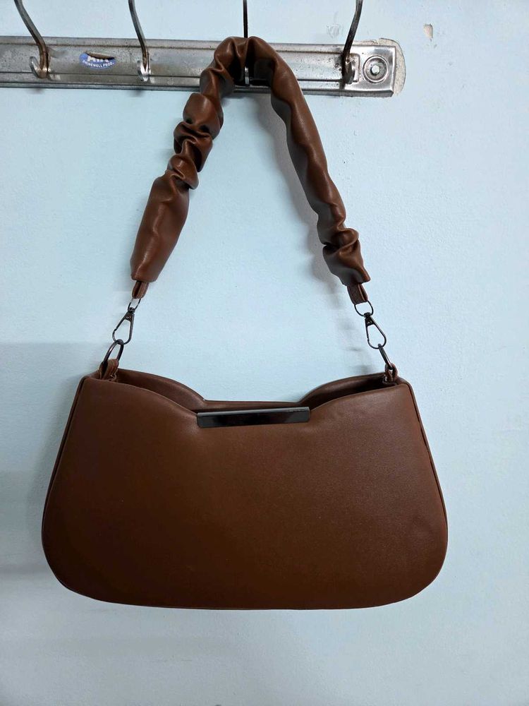 Chic Brown Ruched Shoulder Bag