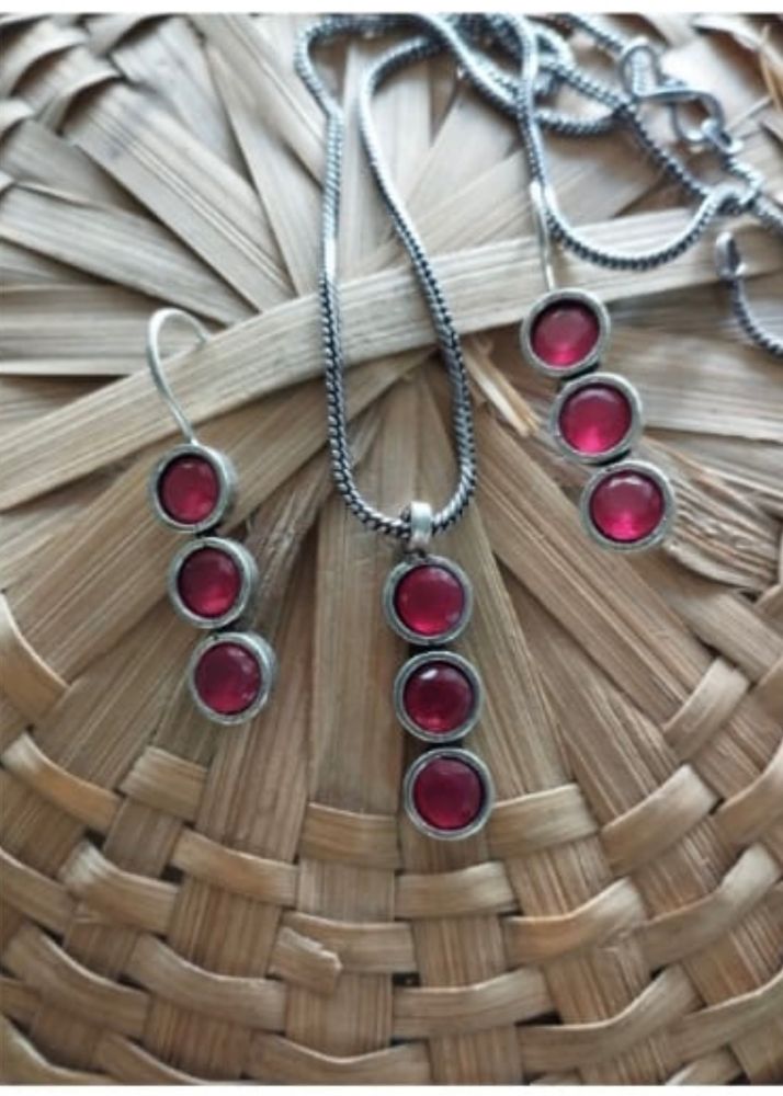 Pendant Set