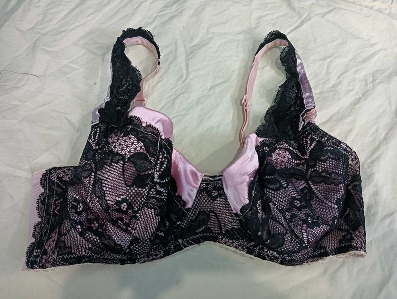 Lace Trimmed 💛Pink &amp; Black Bra