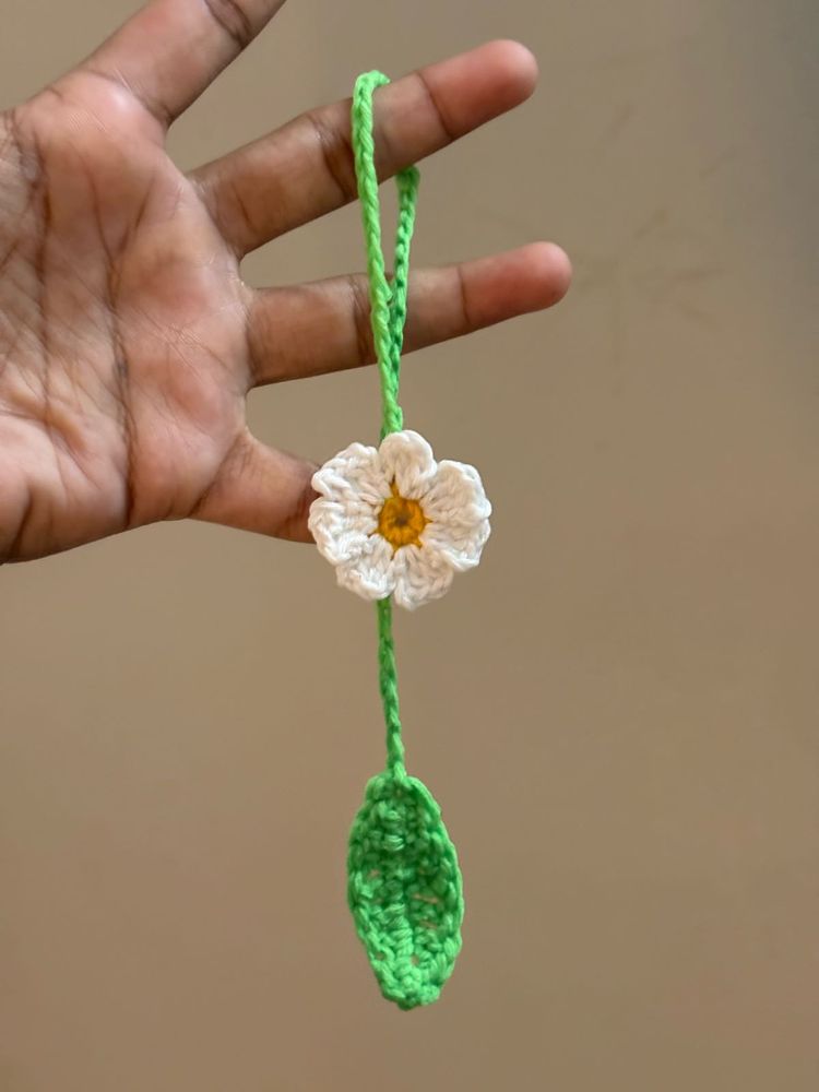Daisy Bookmark | Handmade Crochet