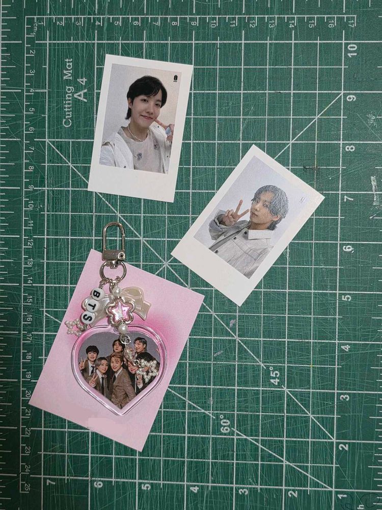 BTS BAG CHARM WITH 2 PHOTOCARDS